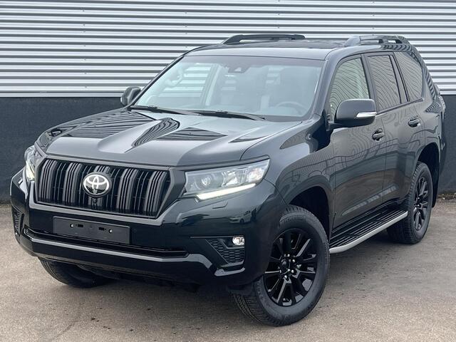 Toyota LAND CRUISER 2.8 D-4D-F Automaat Black Edition Window Van Nieuw uit voorraad leverbaar!Prijs op Grijs kenteken Prijs exclusief BTW