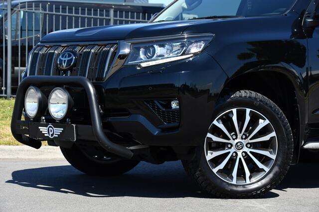 Toyota LAND CRUISER 2.8 D-4D-F Professional High Black Edition Full Options, 360 camera, 5 deurs, LED, Leder, Automaat, Multimedia, Trekhaak 3500KG, uniek!