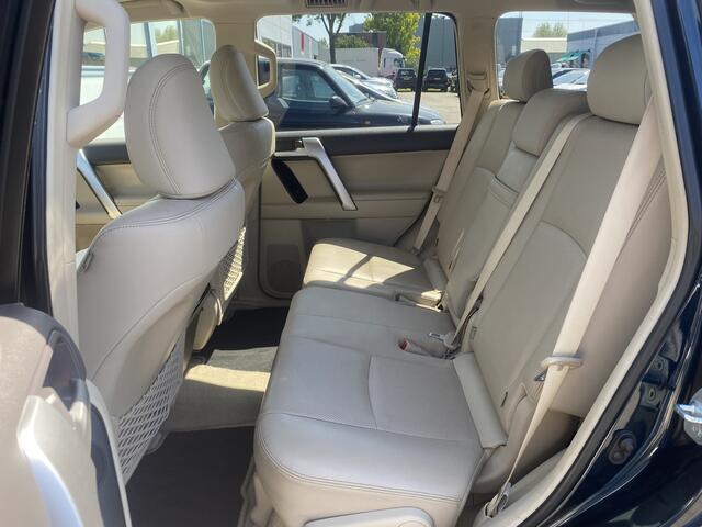 Toyota LAND CRUISER 2.8 D-4D Executive 7persoons NL BTW Auto Automaat Pano Leder 360Cam Trekhaak Prijs is inclusief BTW en BPM