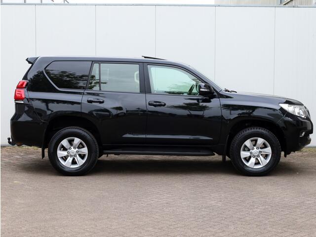 Toyota LAND CRUISER 2.8 D-4D Blind Van | Leder | 3500 kg Trekgewicht | Schuifdak