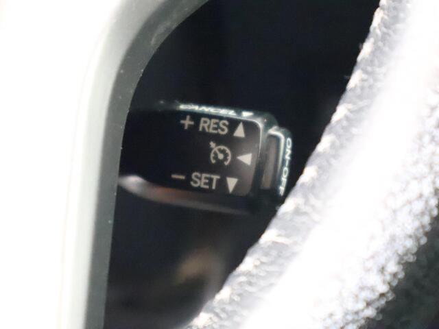 Toyota LAND CRUISER 2.8 D-4D-F Challenger Blind Van Automaat (ex.BTW) | Navigatie | Stoelverwarming | Trekhaak |