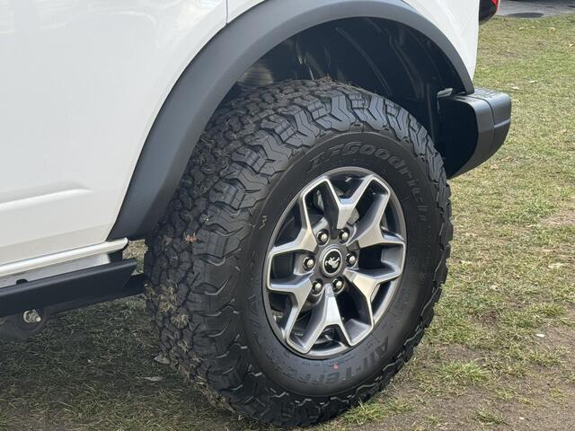 Toyota LAND CRUISER Ford Bronco AWD 2.7L V6 ECOBOOST BADLANDS