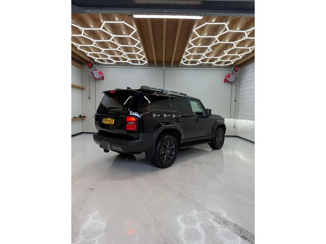 Toyota LAND CRUISER 2.8 D-4D Standard Roof Window Van Professional