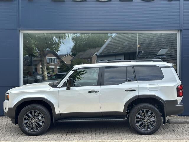 Toyota LAND CRUISER 2.8 D-4D President Grijs Kenteken Prijs excl. BTW /incl. BPM | Geel kenteken prijs ¤ 159.850,- incl. BTW| * Export Price EX VAT ¤72.500* | FULL OPTIONS | Navigatie | Panorama Schuif-Kanteldak | Volledig Lederen Bekleding | Off Road Pakket | LED Verlichtin