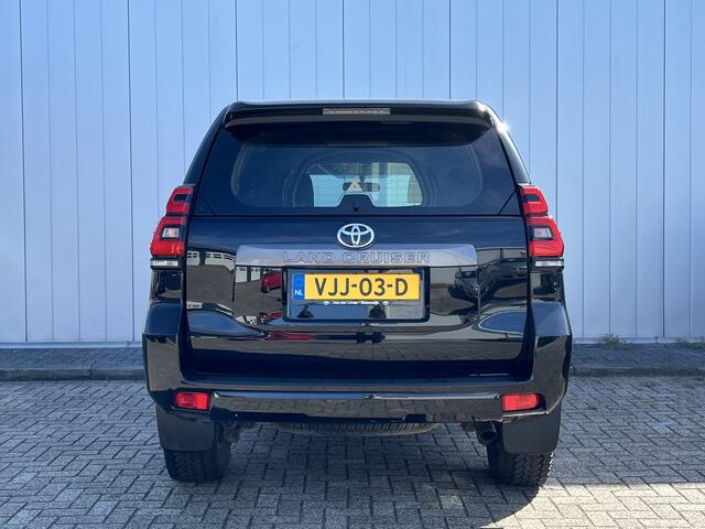 Toyota LAND CRUISER 2.8 D-4D-F Comfort Window Van NL Auto 1e Eigenaar Dealer Onderhouden Cruise Keyless