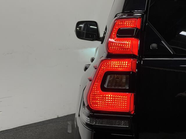 Toyota LAND CRUISER 2.8 D-4D-F Professional High Roof Window Van | TREKHAAK | NAVIGATIE | STOELVERWAMING/ VERKOELING | CAMERA |