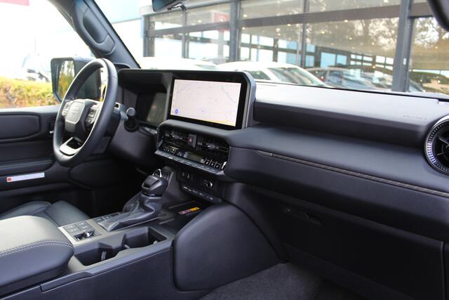 Toyota LAND CRUISER 2.8 D-4D First Edition 5p | Rijklaar | Pano | Trekhaak | BF Goodrich | Navi | Camera's | Leder | Memory | JBL | HUD | Stoelverwarming/koeling