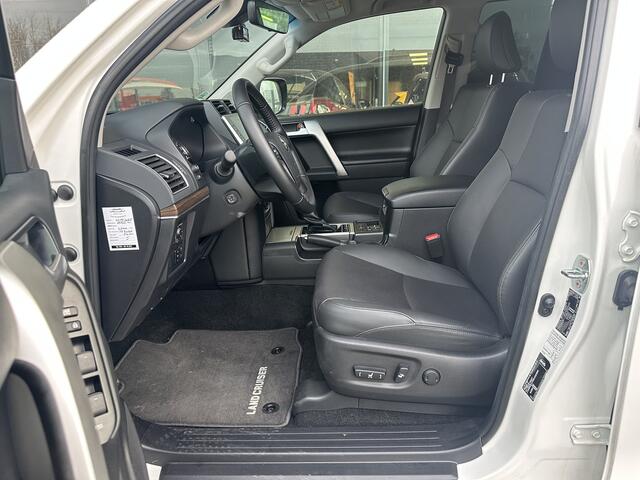 Toyota LAND CRUISER 2.8 D-4D-F Professional | Leather | Nieuwstaat | 360 View | JBL | Window Van | Carplay | Interesse in een bezichtiging of proefrit, bel of app met 06-24282842