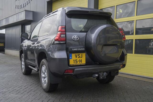 Toyota LAND CRUISER 2.8 D-4D-F Comfort High Roof Blind Van