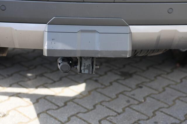 Toyota LAND CRUISER 2.8 D-4D 5DRS *FIRST EDITION* A/T VAN