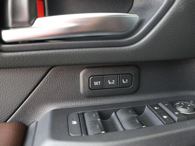 Toyota LAND CRUISER 2.8 D-4D Professional 5p. | Navigatie | 360 Camera | Stoel en stuurwiel verwarmd | Dodehoek Ass. | LM velgen | Draadloze telefoonlader | Leder | Toyota-paasweekend