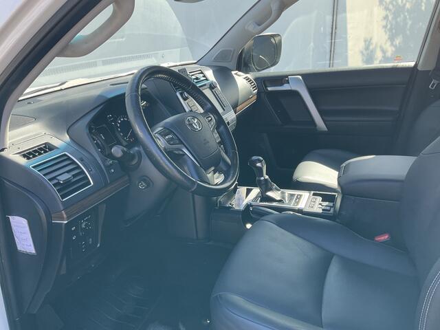Toyota LAND CRUISER 5-Pers 2.8 D-4D Professional 5p. 360° Leer Stoelverw+koel Trekhaak (3000kg)