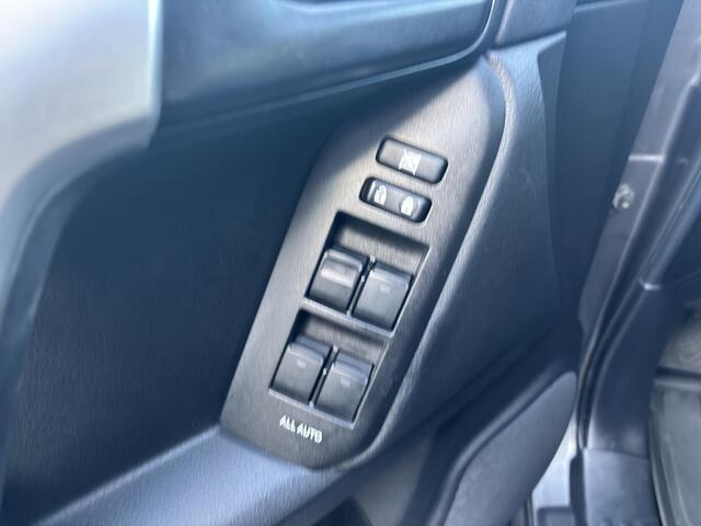 Toyota LAND CRUISER 2.8 D-4D Challenger VAN Grijs kenteken 3000kg trekgewicht met o.a. Leder, Trekhaak, Navigatie. WINDOW VAN