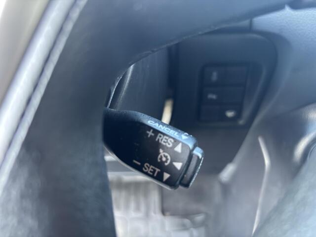 Toyota LAND CRUISER 2.8 D-4D Challenger VAN Grijs kenteken 3000kg trekgewicht met o.a. Leder, Trekhaak, Navigatie. WINDOW VAN