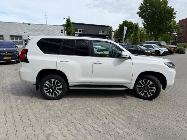 Toyota LAND CRUISER 2.8 D-4D Professional Window Van | Trekhaak
