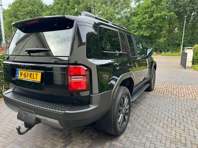 Toyota LAND CRUISER 2.8 D-4D Standard Roof Window Van Professional