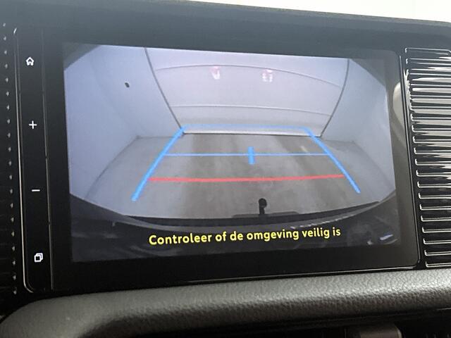 Toyota LAND CRUISER 2.8 D-4D Professional limited | BTW Voertuig | Grijs Kenteken | Stoelverwarming | Stoelventilatie | Lederen bekleding | Elektrische Achterklep | Dodehoek detectie | Trekhaak |