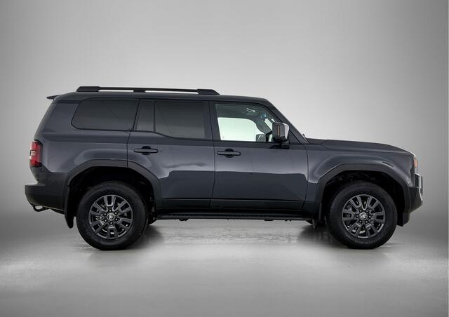 Toyota LAND CRUISER 2.8 D-4D Professional limited | BTW Voertuig | Grijs Kenteken | Stoelverwarming | Stoelventilatie | Lederen bekleding | Elektrische Achterklep | Dodehoek detectie | Trekhaak |