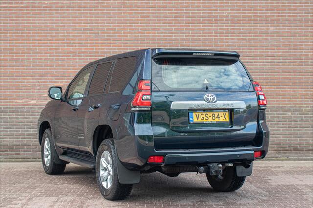 Toyota LAND CRUISER 2.8 D-4D-F Blind Van, 107.000km NAP, Camera, DAB+, Keyless, Trekhaak, Navigatie, LED.