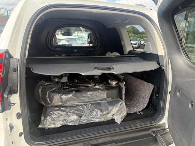 Toyota LAND CRUISER 2.8 D-4D-F Professional Window Van Grijs kenteken zonder BPM, Nieuw geleverd NL, 1e eigenaar, slechts 22000km, Trekhaak, Off road pack