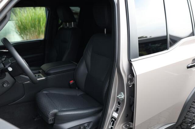 Toyota LAND CRUISER 2.8 D-4D 5DRS PROFESSIONAL A/T VAN