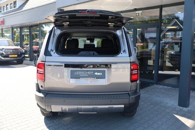 Toyota LAND CRUISER 2.8 D-4D 5DRS MILD HYBRIDE EXECUTIVE A/T VAN