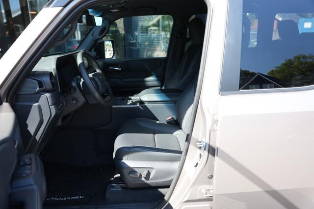 Toyota LAND CRUISER 2.8 D-4D 5DRS MILD HYBRIDE EXECUTIVE A/T VAN