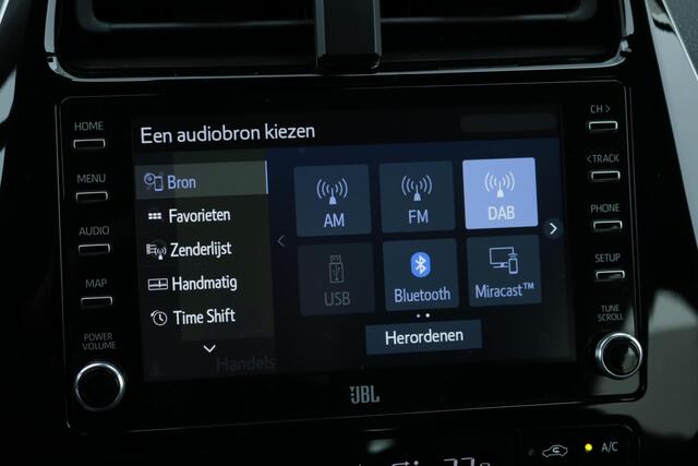 Toyota PRIUS 1.8 Plug-in Executive BSM,Navi,Stoelverwarming,Led,HUD,JBL audio