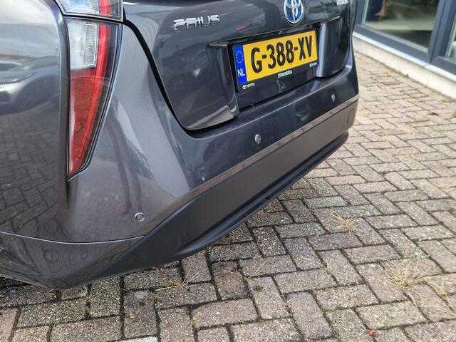 Toyota PRIUS 1.8 Dark Edition