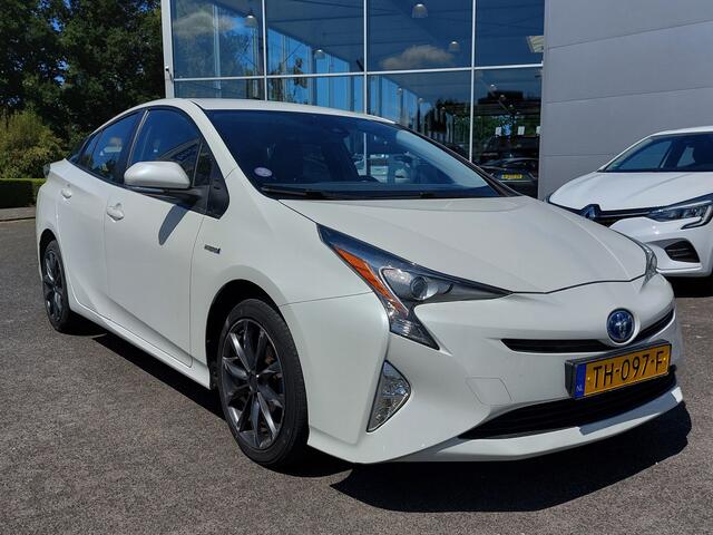 Toyota PRIUS 1.8 Hybrid Black Edition | 1ste Eigenaar | Navi | Clima | Adap.Cruise | Lederen Bekleding | Stoelverwarming | Dodehoek+Rijstrook+Licht+Regensensor | Keyless Entry | Achteruitrijcamera |17''lm