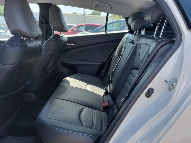 Toyota PRIUS 1.8 Hybrid Black Edition | 1ste Eigenaar | Navi | Clima | Adap.Cruise | Lederen Bekleding | Stoelverwarming | Dodehoek+Rijstrook+Licht+Regensensor | Keyless Entry | Achteruitrijcamera |17''lm