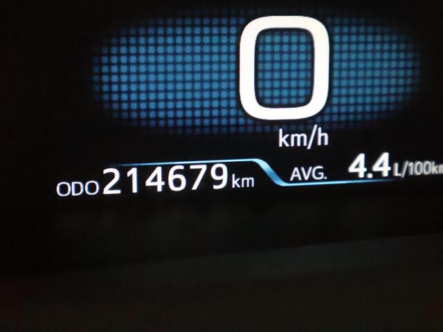 Toyota PRIUS 1.8 Dynamic | 1e eigenaar | Dealer onderhouden | Stoelverwarming | Privacy Glass |