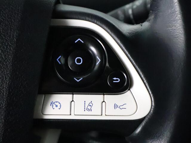 Toyota PRIUS 1.8 Dynamic | 1e eigenaar | Dealer onderhouden | Stoelverwarming | Privacy Glass |