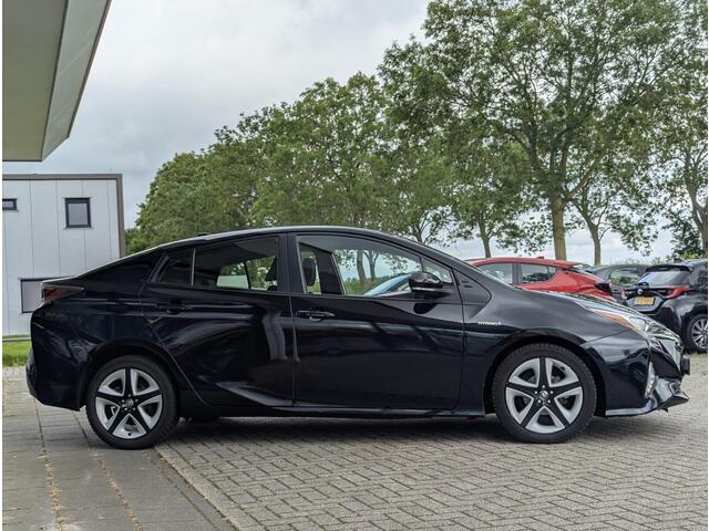 Toyota PRIUS 1.8 Dynamic | BSM | ACC | Camera | Stoelverwarming | HUD | DAB