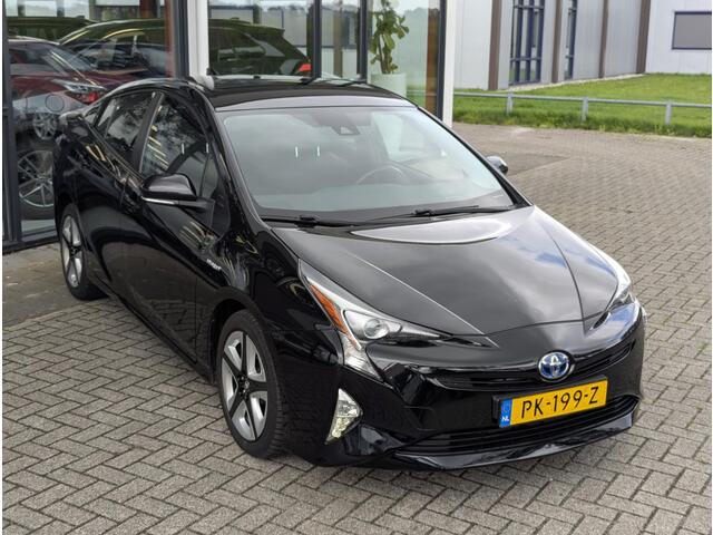Toyota PRIUS 1.8 Dynamic | BSM | ACC | Camera | Stoelverwarming | HUD | DAB