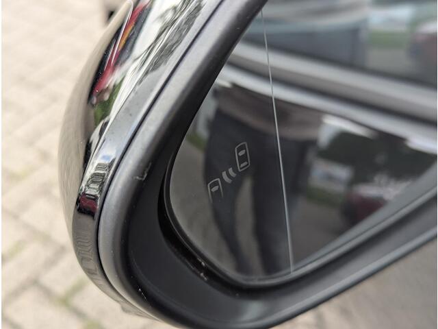 Toyota PRIUS 1.8 Dynamic | BSM | ACC | Camera | Stoelverwarming | HUD | DAB