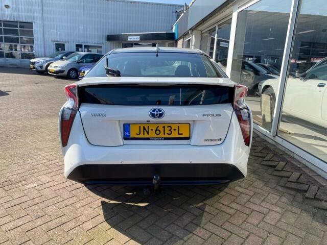 Toyota PRIUS 1.8 Dynamic F. Hybrid Ad.Cruise Clima Navi 102.118km