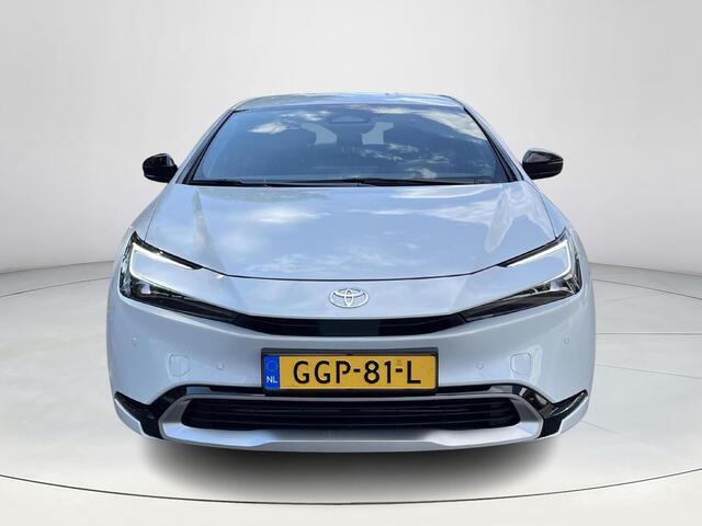 Toyota PRIUS 2.0 Plug-in Executive | 19 inch | Parelmoer lak | CarPlay | Android Auto