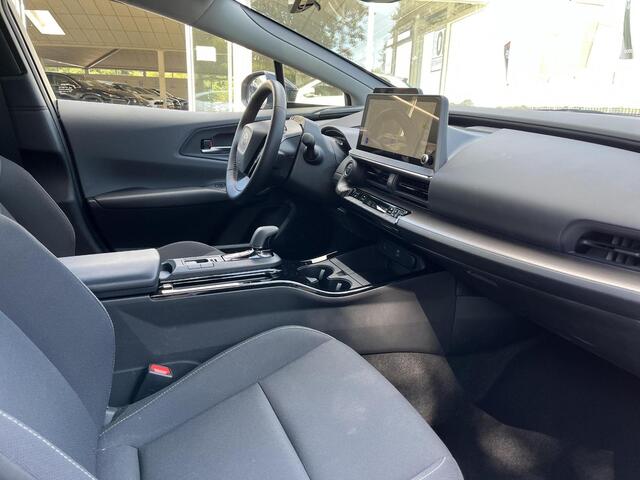 Toyota PRIUS 2.0 Plug-in Executive | 19 inch | Parelmoer lak | CarPlay | Android Auto