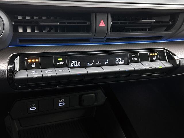 Toyota PRIUS 1.8 Plug-in Executive | Navigatie | Stoel- en Stuurverwarming | Elektrische Achterklep | Parkeersensoren voor+achter |