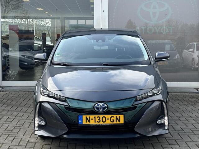 Toyota PRIUS 1.8 Plug-in Dynamic edition | NL-auto | BTW auto | Navigatie | HUD | Dodehoek detectie | Matrix LED | Winter pakket | Adaptive cruise control | Stoelverwarming | Climate control | PHEV |