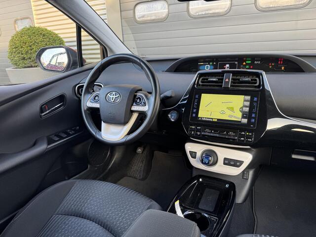 Toyota PRIUS 1.8 Plug-in Executive | Navigatie | Camera | DAB | Lichtmetalen Velgen |