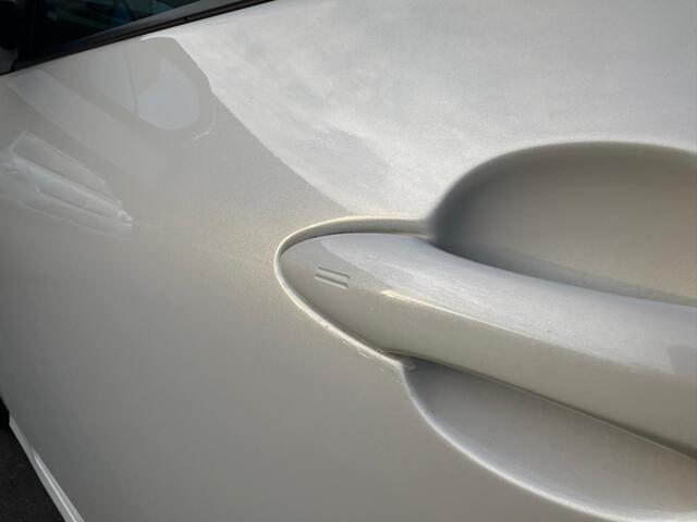 Toyota PRIUS 1.8 Black Edition CAMERA | LEDER | TREKHAAK | HEAD UP !