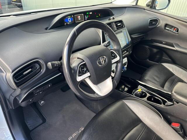 Toyota PRIUS 1.8 Black Edition CAMERA | LEDER | TREKHAAK | HEAD UP !