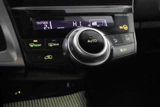 Toyota PRIUS 1.8 Dynamic | Fietsendrager beugel | Navigatie | Stoelverwarming |