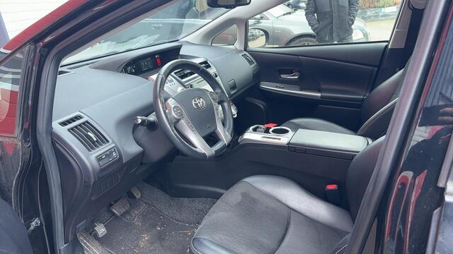 Toyota PRIUS 1.8 Dynamic 7 PERS / PANORAMADAK / FULL LED / KEYLESS / STOELVERW / CAMERA / NAVI / CLIMA / BLUETOOTH / CRUISE / NL-AUTO