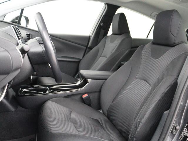 Toyota PRIUS 1.8 Plug-in Business Plus | Trekhaak | Stoelverwarming | Head-Up | JBL Sound | Adaptive cruise | Camera | Full LED | Park Assist | Climate control | Keyless | PHEV