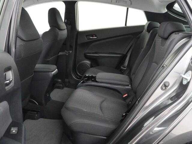 Toyota PRIUS 1.8 Plug-in Business Plus | Trekhaak | Stoelverwarming | Head-Up | JBL Sound | Adaptive cruise | Camera | Full LED | Park Assist | Climate control | Keyless | PHEV