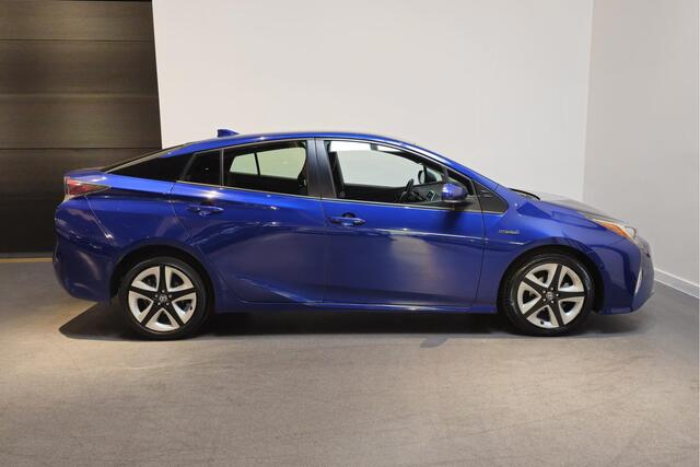 Toyota PRIUS 1.8 Dynamic JBL - Stoelverwarming - Adaptive Cruise - Dodehoek detectie - Cam