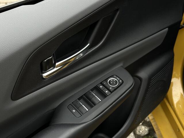 Toyota PRIUS 2.0 Plug-in Hybrid Executive | Elektrische bestuurdersstoel | Ve